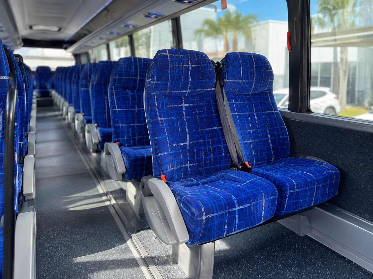 flagstaffcharterbuscompany com is the go to for phoenix to flagstaff group shuttles
