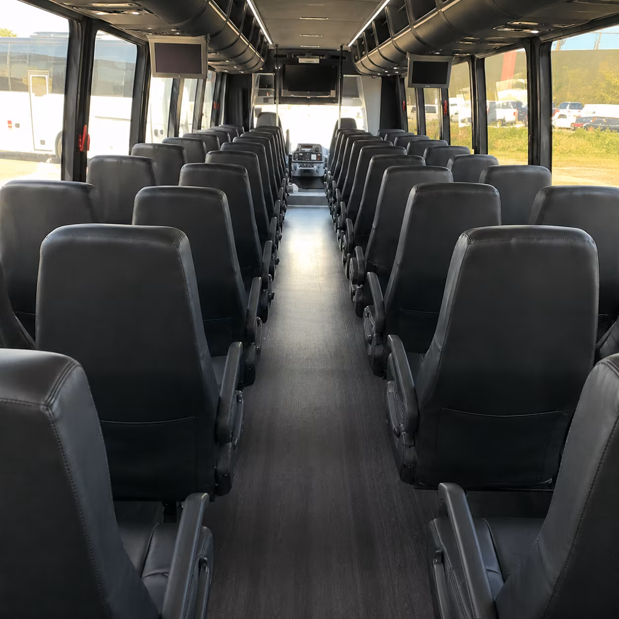 glendale get your employees to work on time with a glendale charter bus