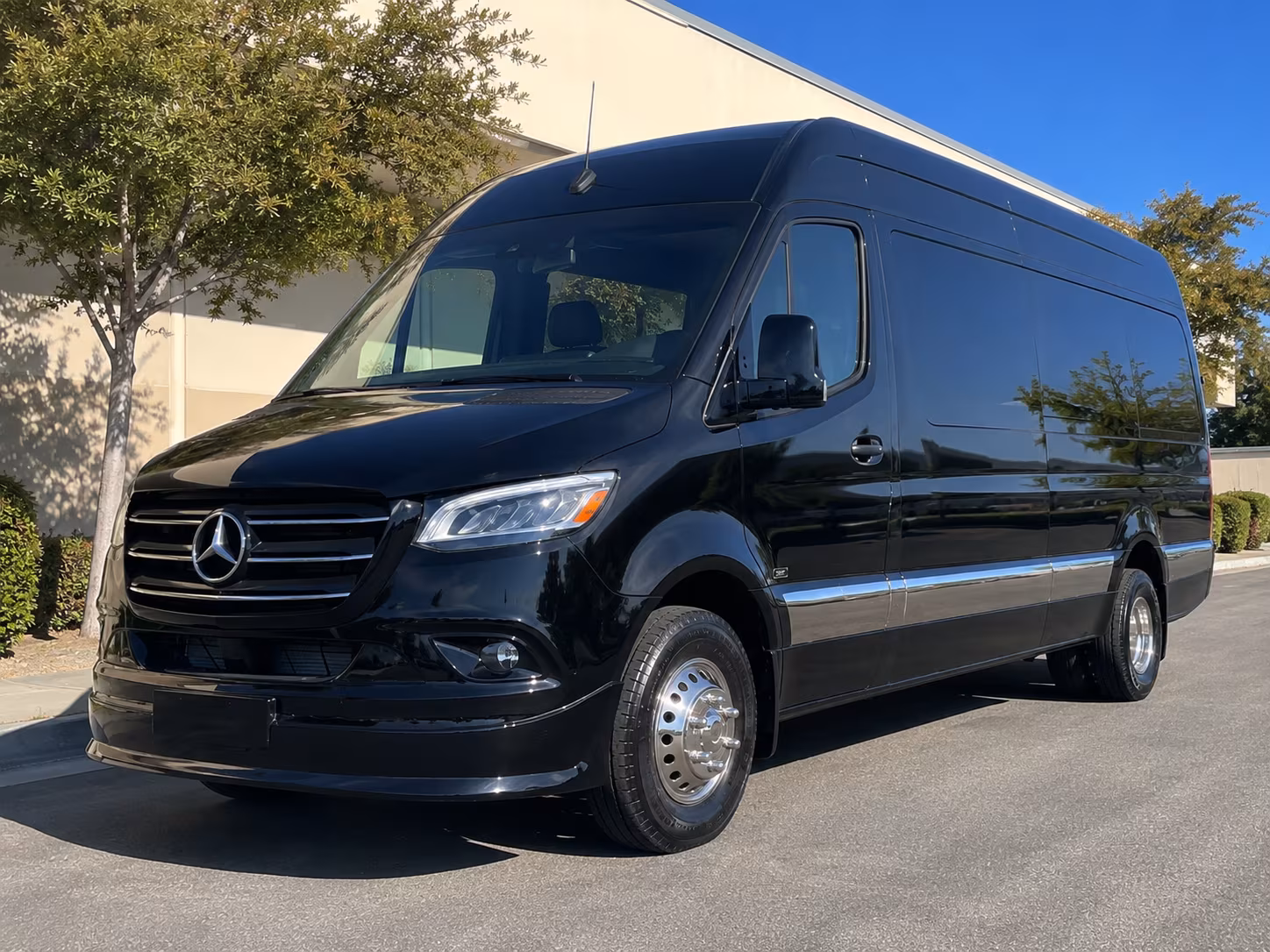 glendale ride to the dance in style with glendale prom bus rentals