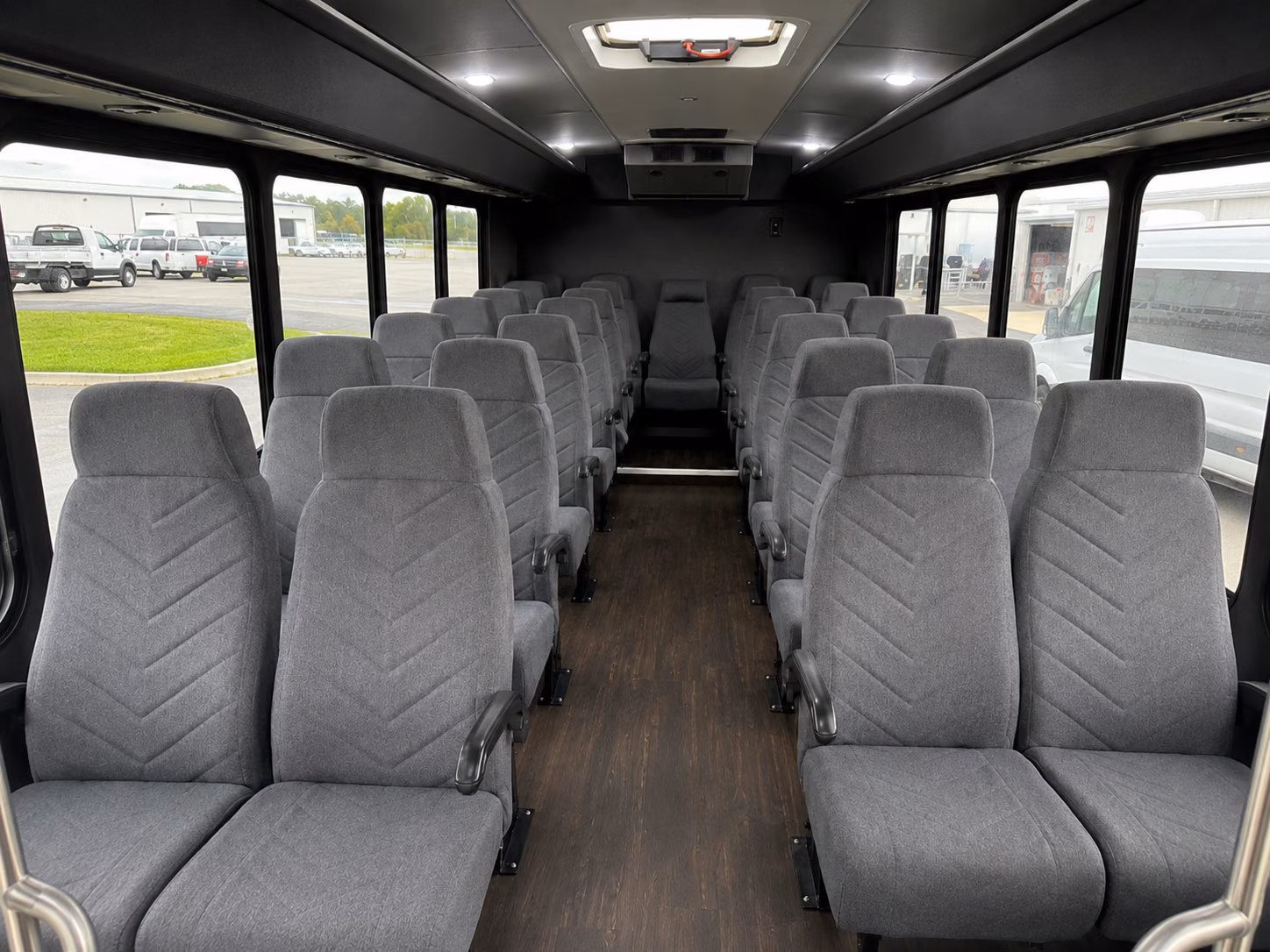 peoria make an entrance with peoria prom transportation