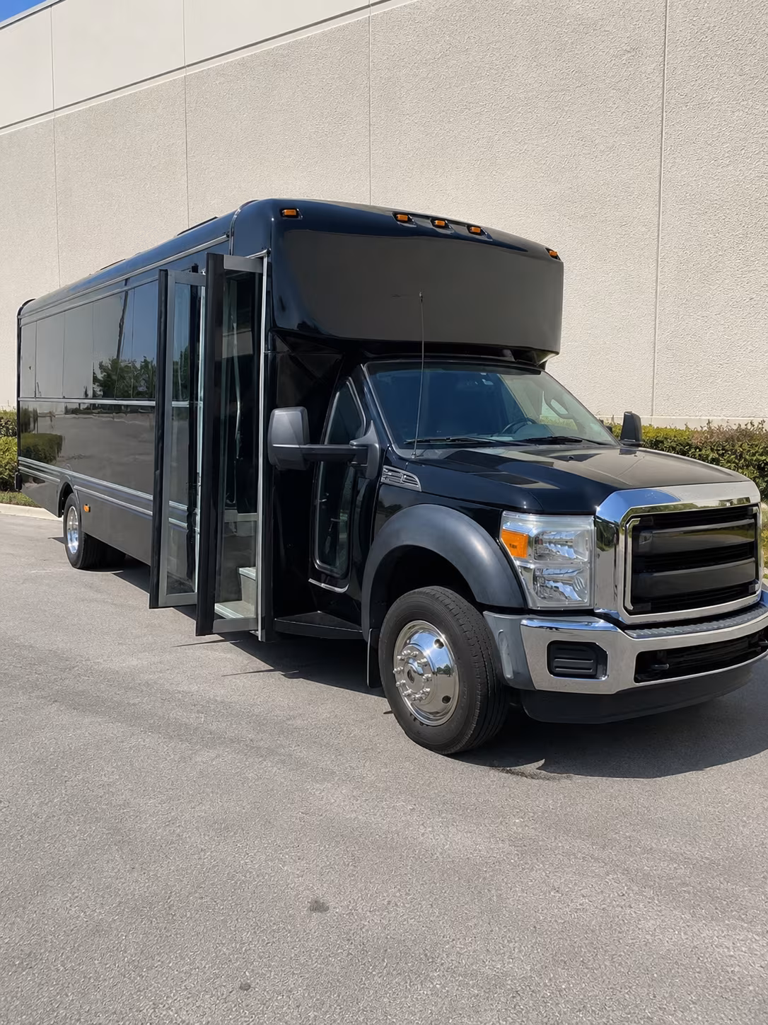 verde valley wine trail flagstaff party bus rental